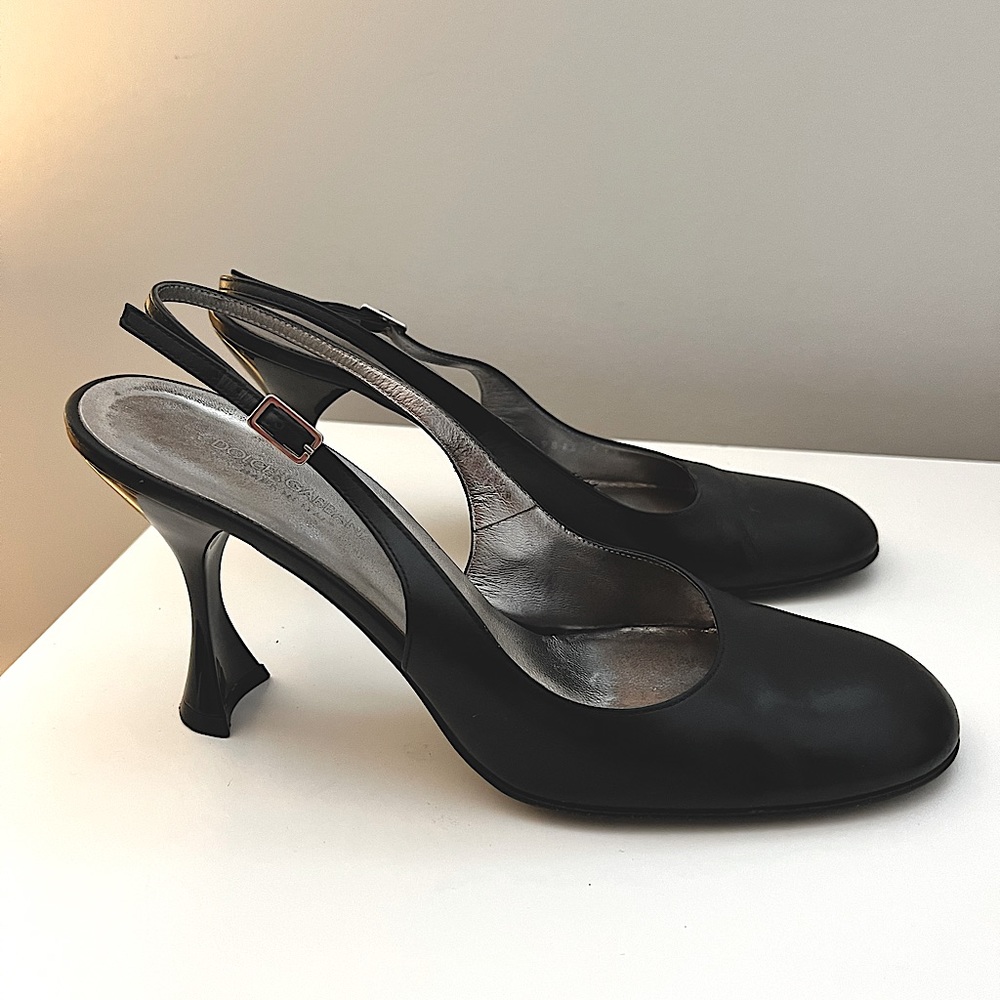 Dolce & Gabbana - black sling back heels (38.5)